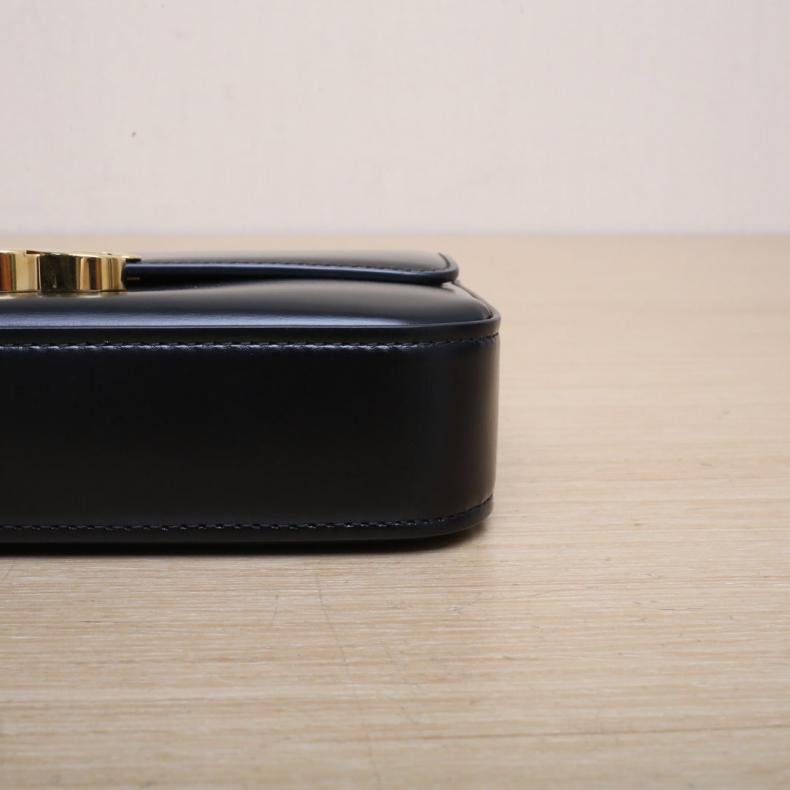 Triomphe 凱旋門 金屬鎖扣 橫版 肩背包 20 肩帶款 黑色 皮革C 金扣-3