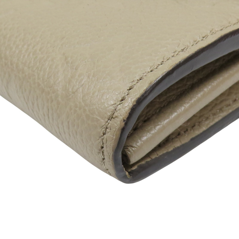 米色 原花壓紋牛皮 Sarah 扣式長夾 M82256 M82256-7