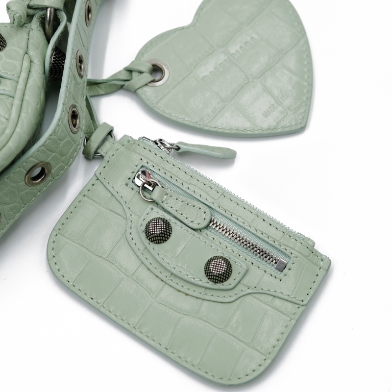 【二手精品】Balenciaga Le Cagole XS Shoulder Bag 淺綠色壓紋皮革 斜背包 肩背包 附鏡子 巴黎世家-16