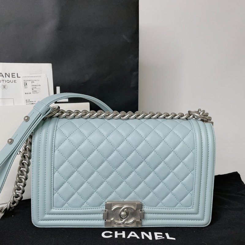 CHANEL 菱格紋光滑牛BOY 25-0