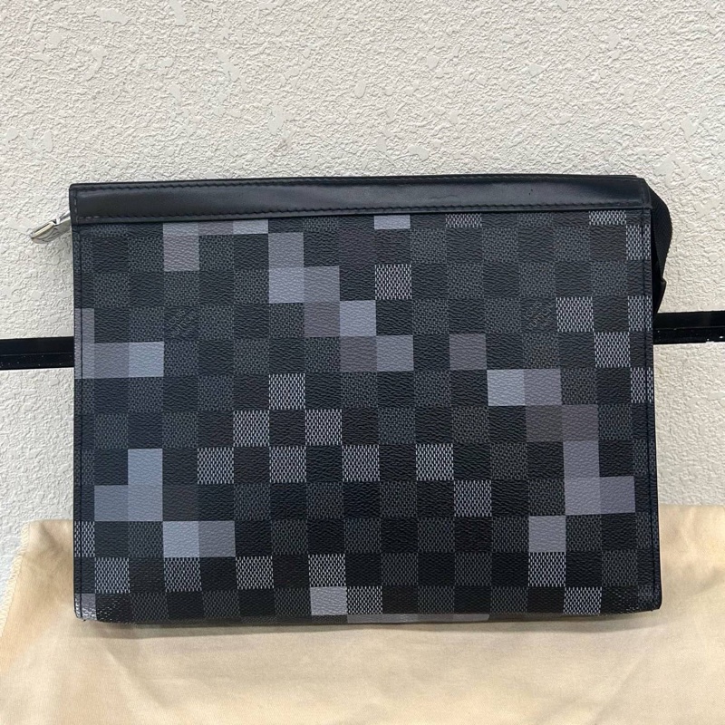 LV 黑灰色馬賽克復古棋盤格手拿包-0