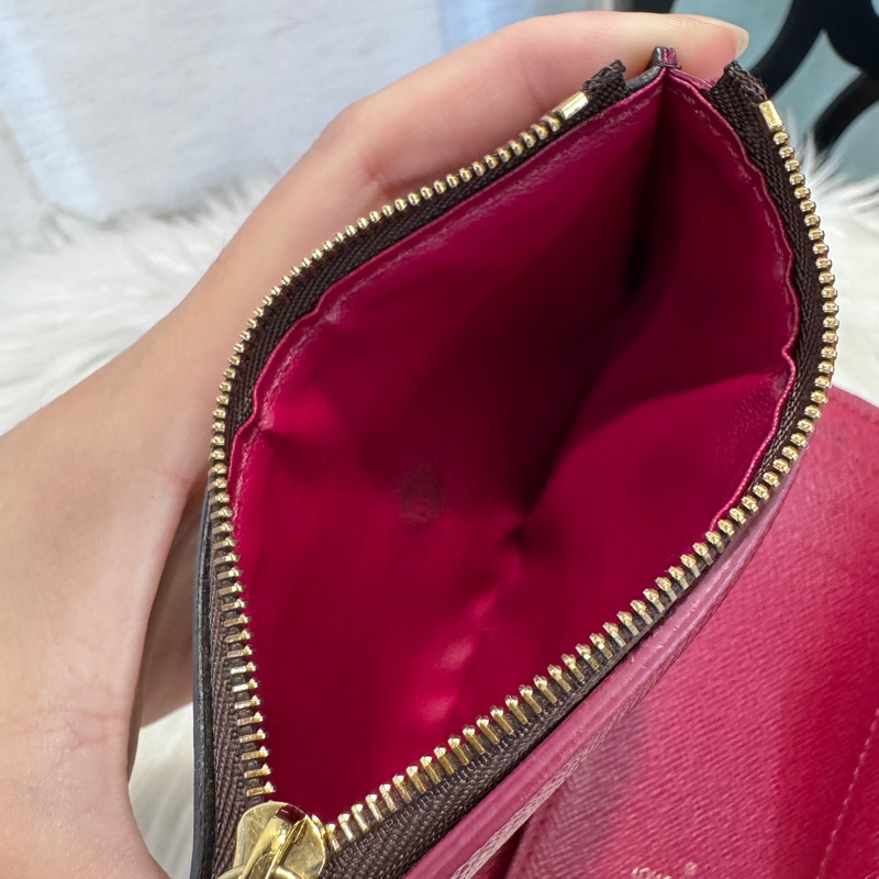 LV Victorine 老花三折短夾-8