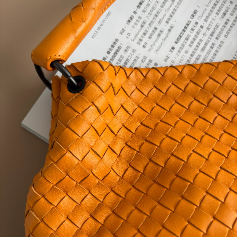 ::Bottega Veneta:: BV 編織橘黃色手提包 肩背包 水桶包-4