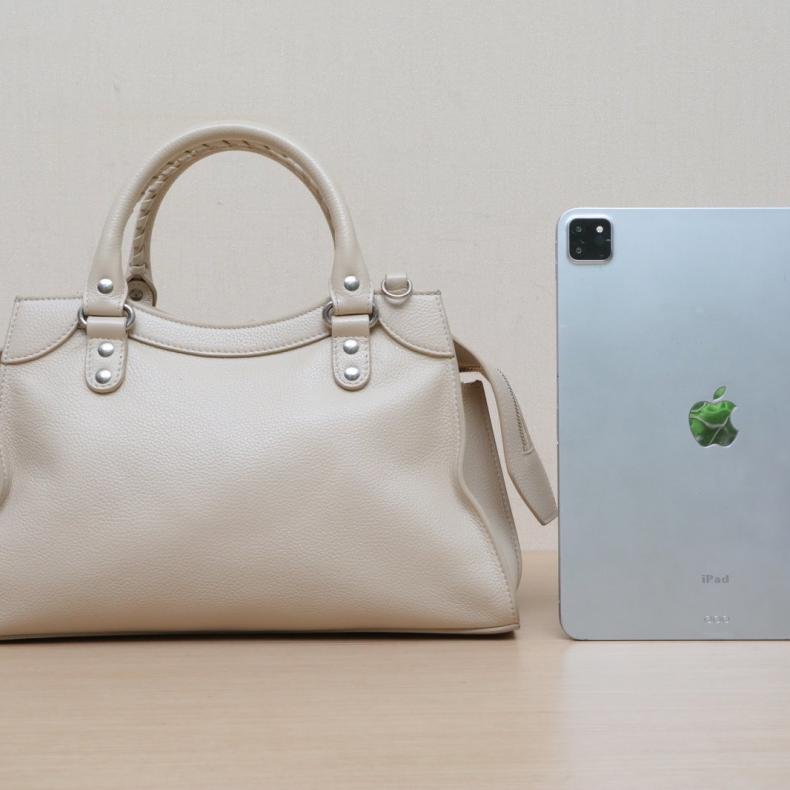 NEO CLASSIC 手提機車包 33cm 米白色 皮革C-1