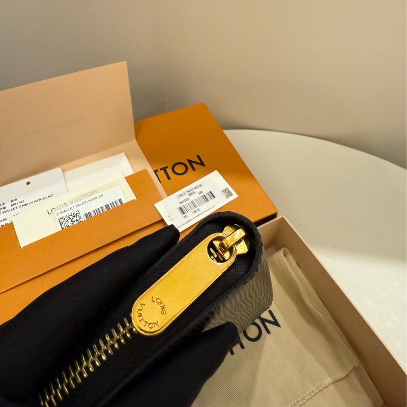 Louisvuitton 水波紋拉鏈長夾-3