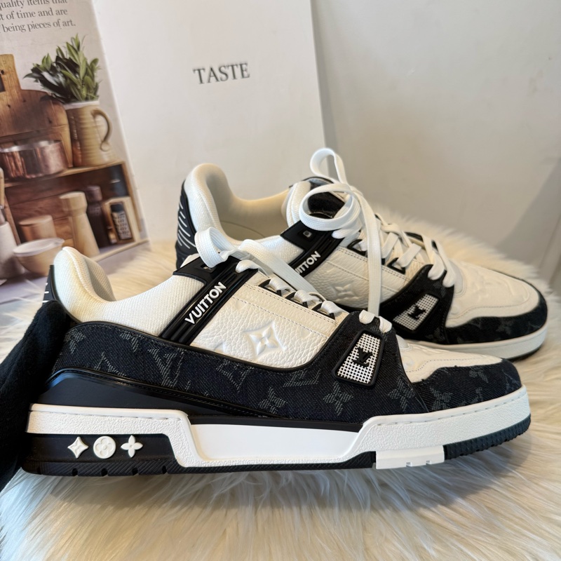全新 LV Trainer 運動鞋-3