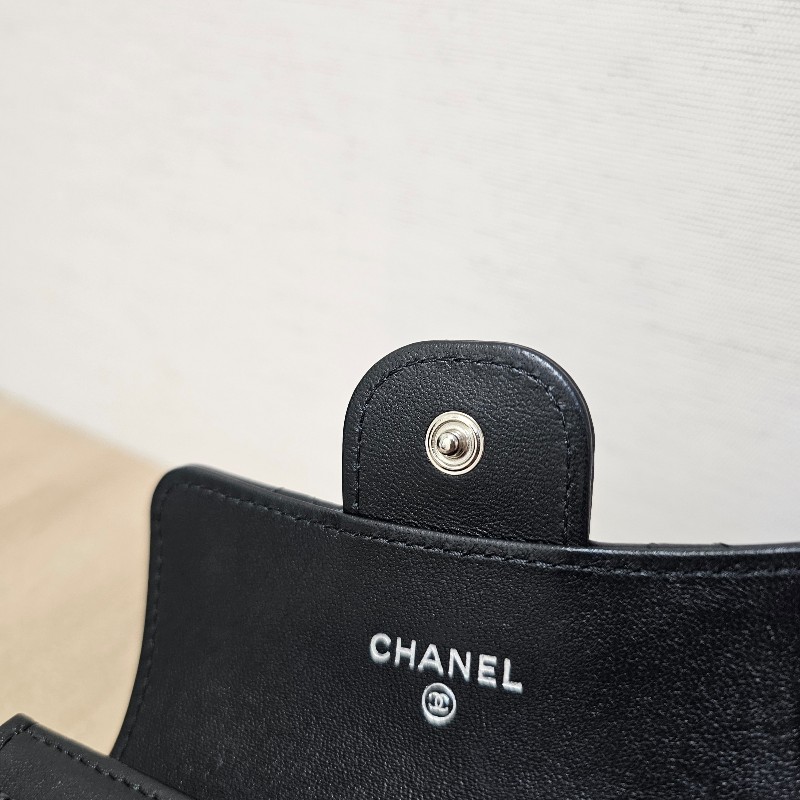 [ 黑釦好物品況優❣️] Chanel香奈兒黑釦菱格零錢卡包-12