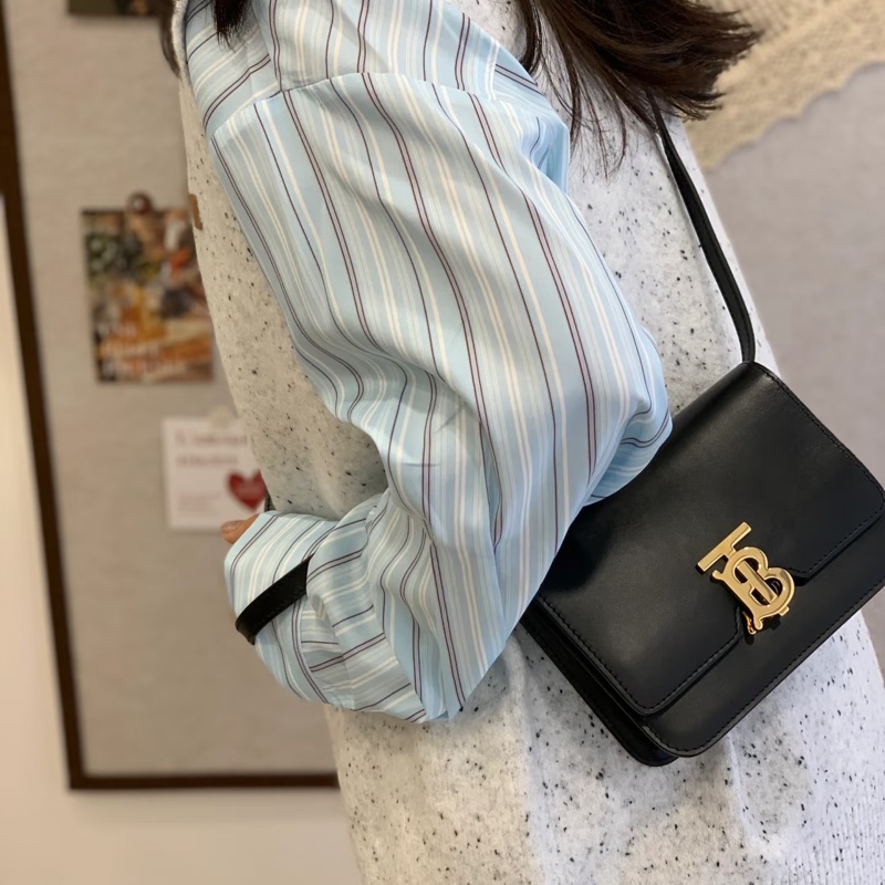 莉亞精品♡ Burberry TB Logo斜背包 二手美包-1