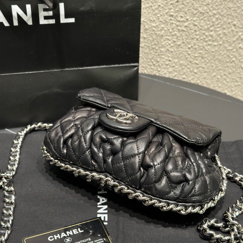 Chanel 黑銀鏈條滾邊小豬包 有卡15開 雙鏈條可以調節多種背法-5