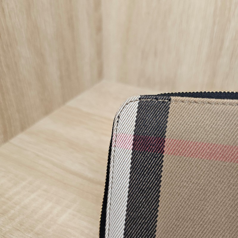 [絕版品出清🫢] Burberry經典格紋黑牛皮拉鏈長夾-14