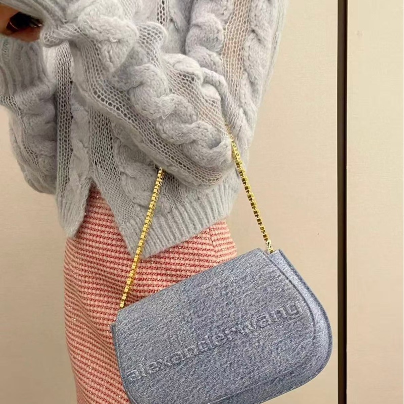 Alexanderwang 牛仔藍色腋下包 尺寸24*16 閒置新-1