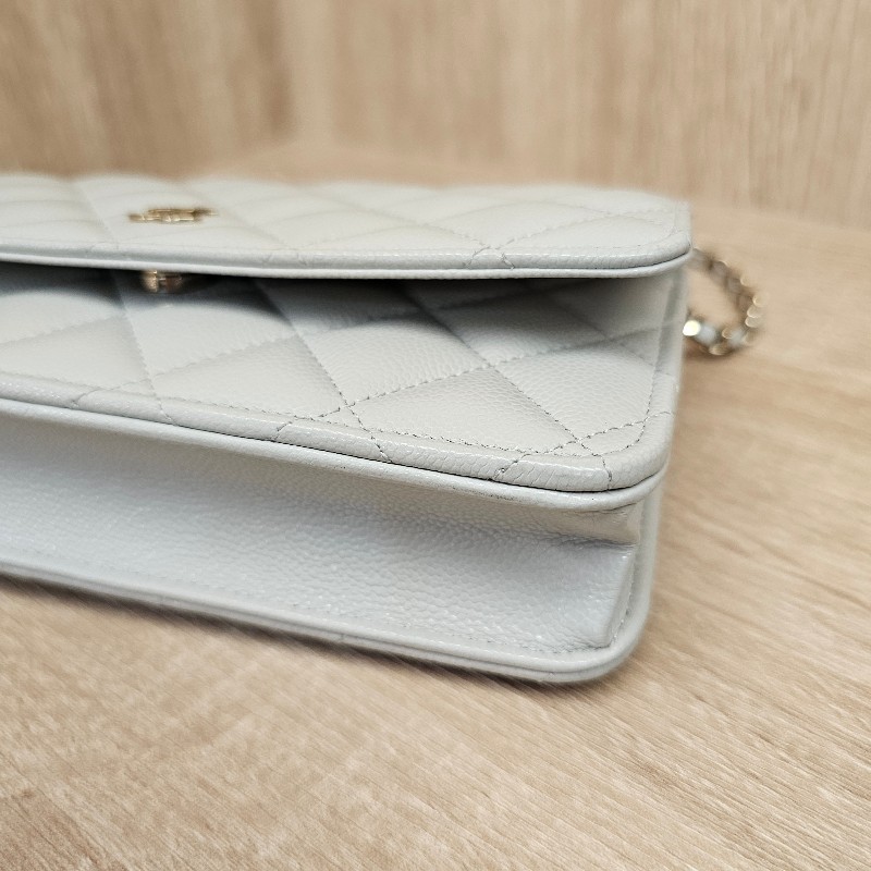 [出清回饋❣️] Chanel香奈兒 淺灰荔枝皮淡金釦斜背WOC-17