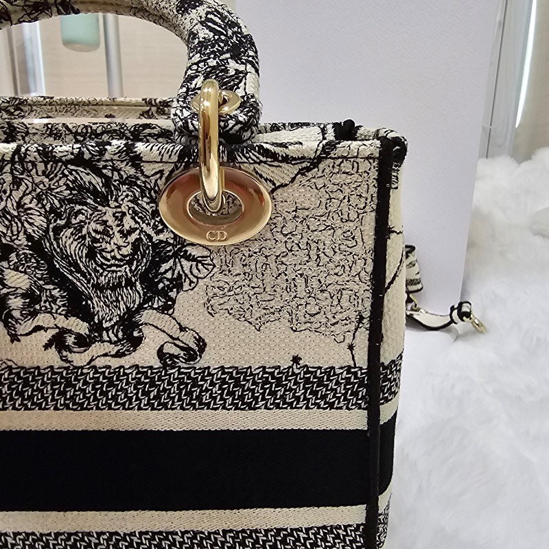Lady Dior 星座刺繡黛妃包中號-12