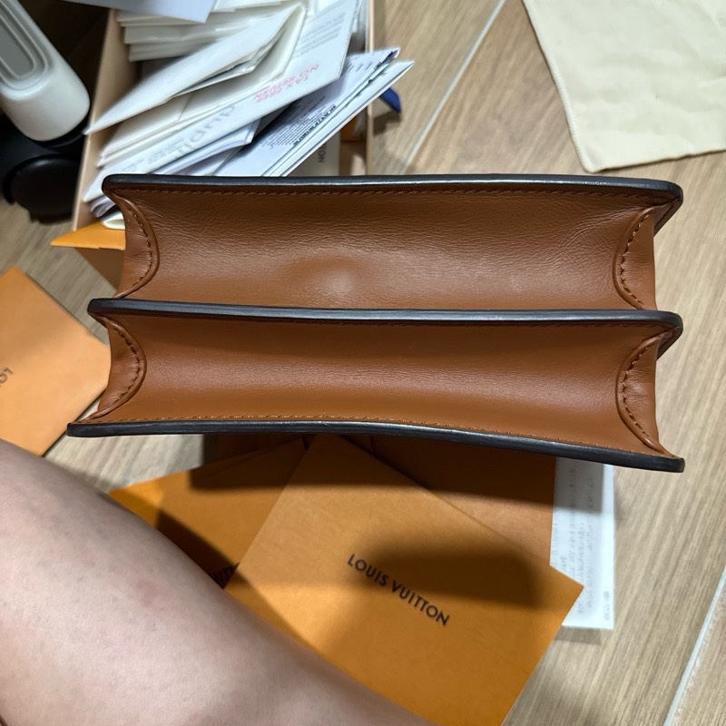 LV達芙妮LOUIS VUITTON/側背包//M44580-3