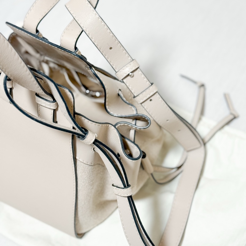 Loewe hammock mini 帆布拼接燕麥-9