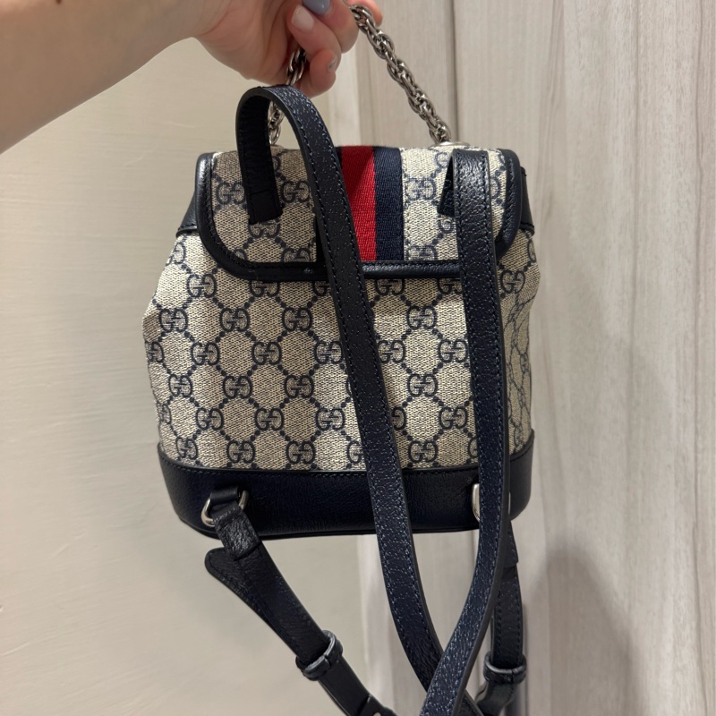 GUCCI 深藍色經典老花後背包-1