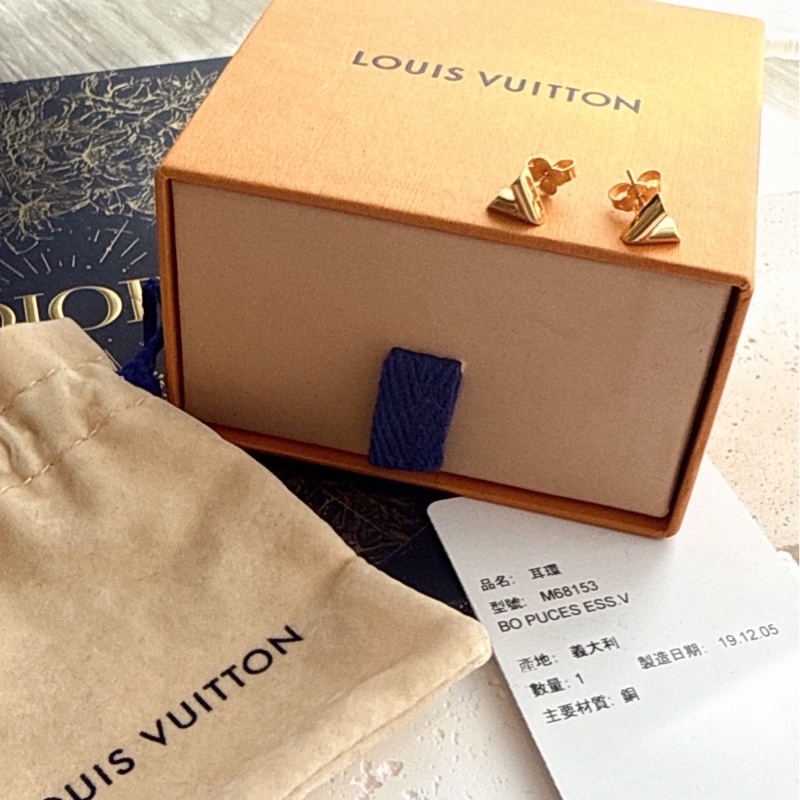 LV 金色經典v耳環-1