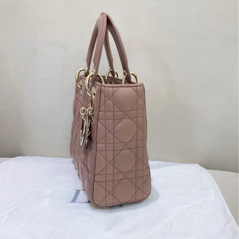 Dior迪奧 粉色 四格小羊皮徽章寬肩帶戴妃 18年編碼-4