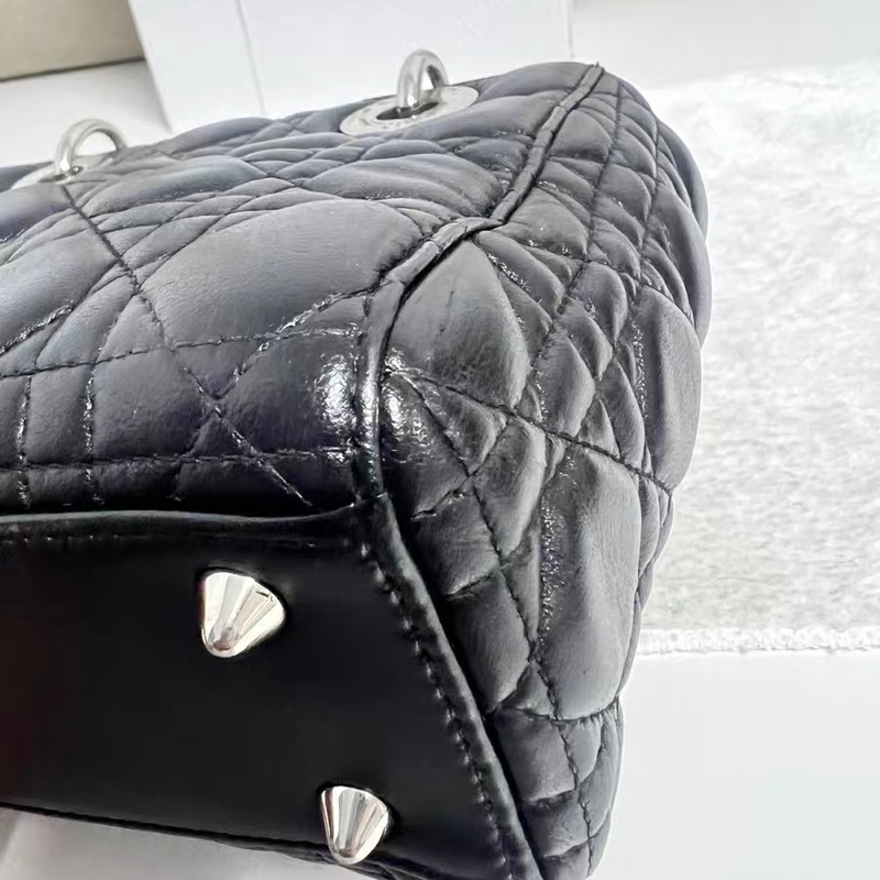 迪奧 黑銀四格戴妃包 小羊皮菱格紋 尺寸20*17cm 徽章寬肩帶 手提斜挎 經典百搭款 16年-3