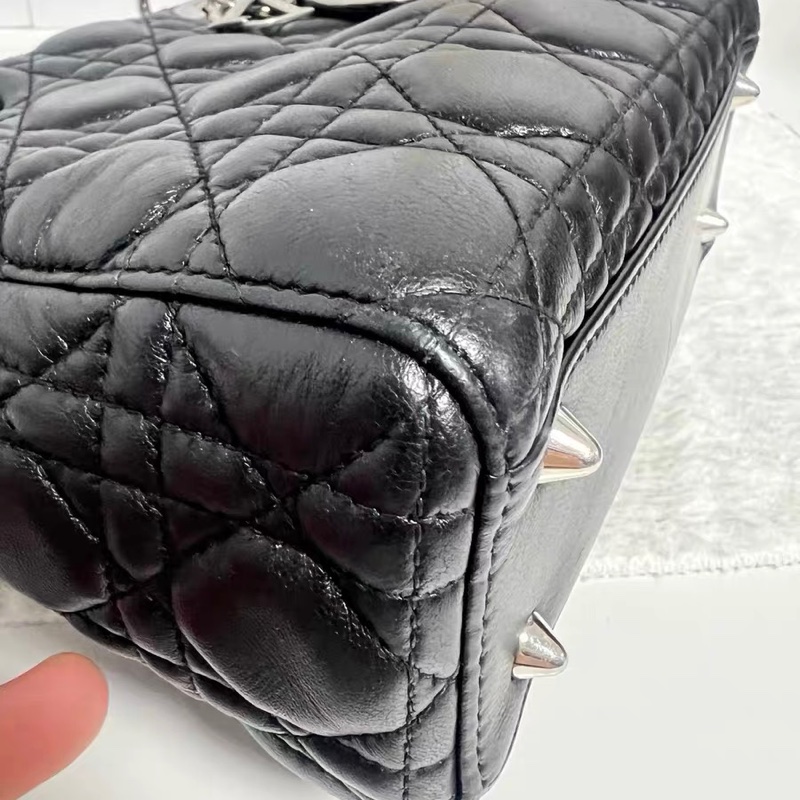 迪奧 黑銀四格戴妃包 小羊皮菱格紋 尺寸20*17cm 徽章寬肩帶 手提斜挎 經典百搭款 16年-5