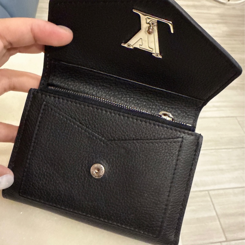 Louis Vuitton 黑色 牛皮 短夾-3