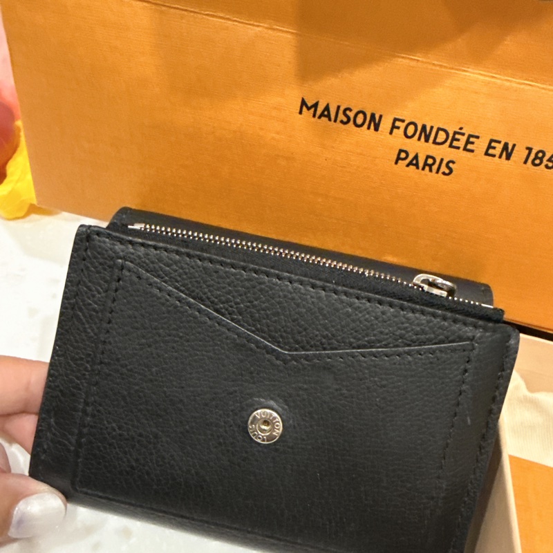 Louis Vuitton 黑色 牛皮 短夾-11