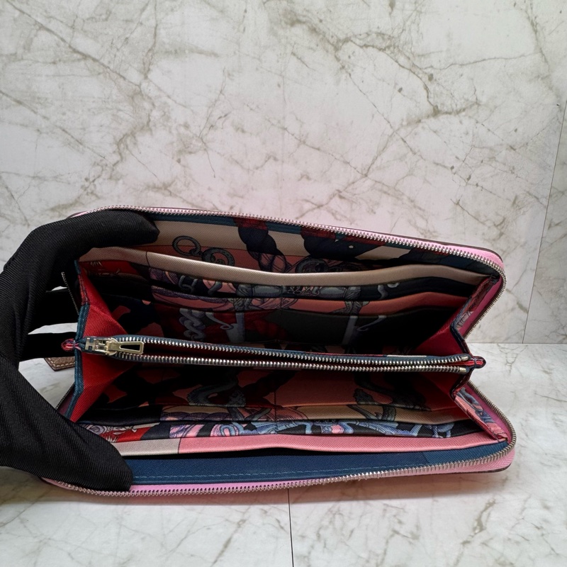 HERMES粉色口拉絲巾長夾/U-6