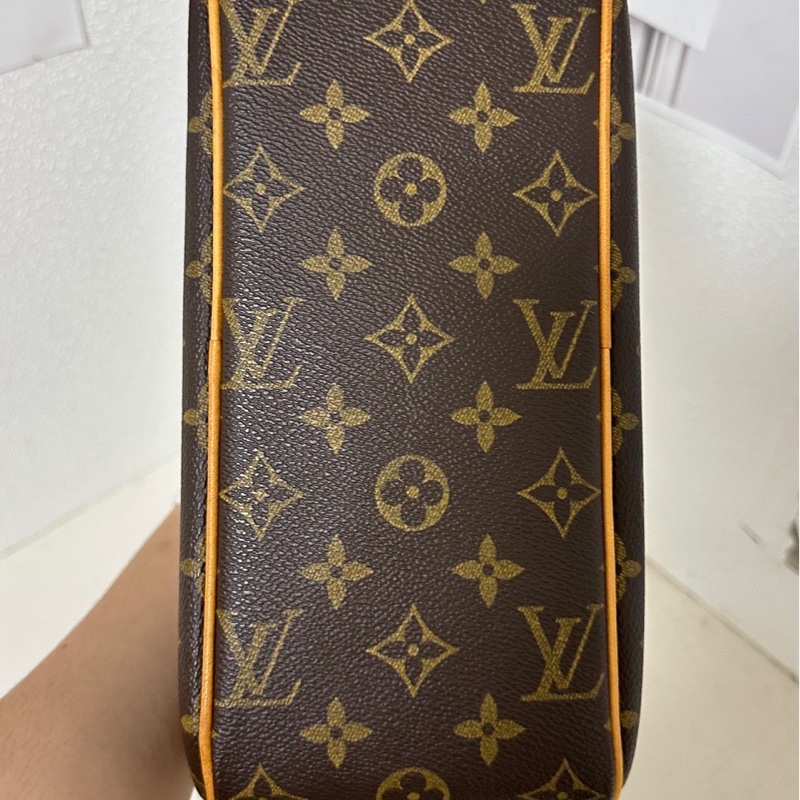 9.5新 只背過兩次Lv開口笑 中號尺寸25*16-11