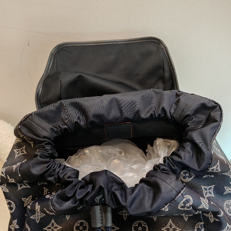 Louis Vuitto Monogram ink discovery backpack-20