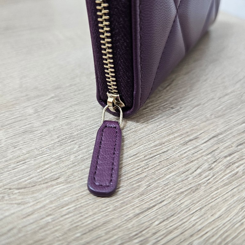Chanel紫羊皮金釦19系列拉鏈中夾-7