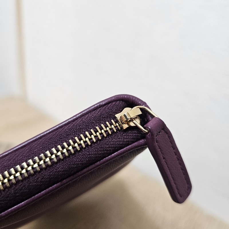 Chanel紫羊皮金釦19系列拉鏈中夾-8