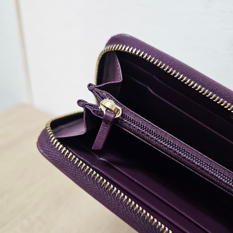 Chanel紫羊皮金釦19系列拉鏈中夾-12