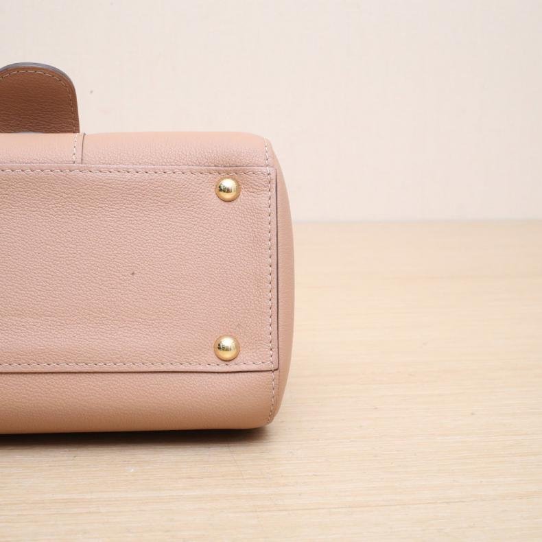 Glossy Mini 20 奶茶色 皮革C 金釦-3