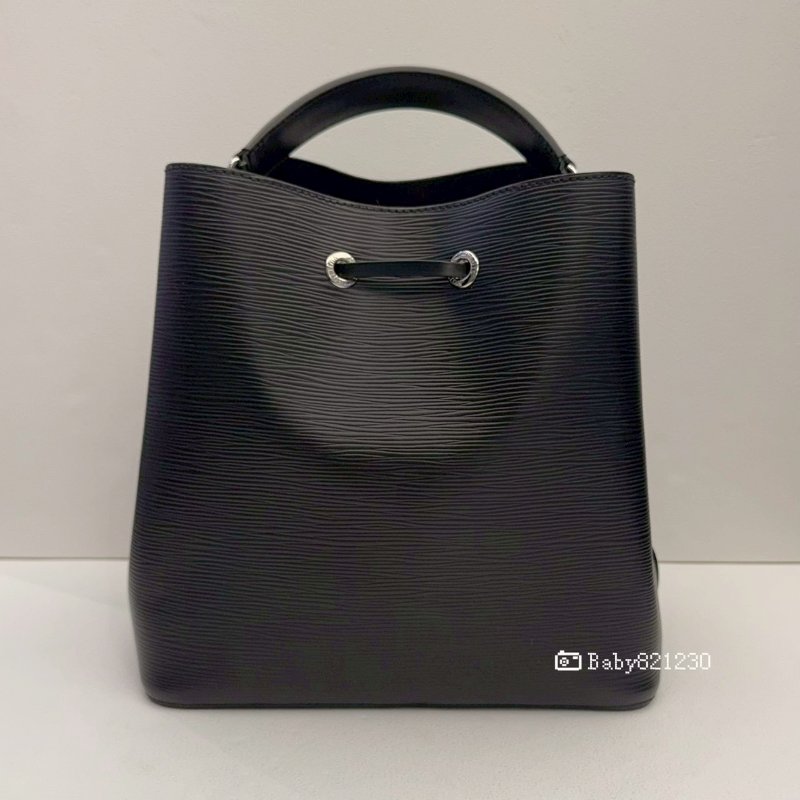 LV包包 NEONOE 黑色EPI水波紋皮革水桶包 M54366-2