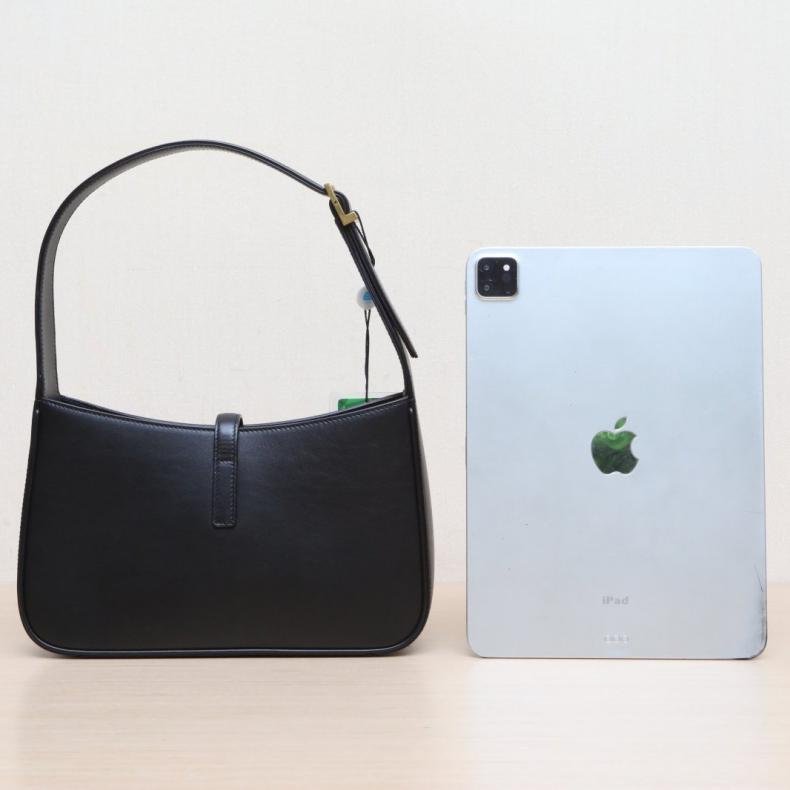 LE 5 À 7 腋下包 小號 23 黑色 皮革C 黑色 皮革C 金釦-1