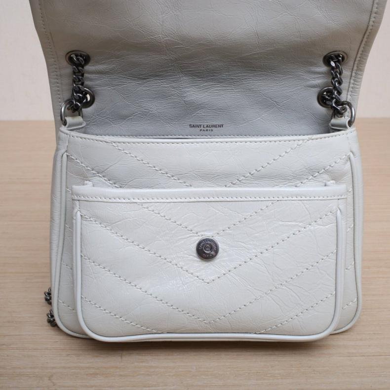 Niki Mini 21 D扣 米白色 皮革C 銀扣-4