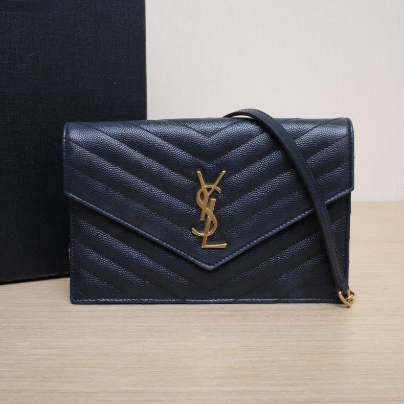 CASSANDRA 信封 腋下包 Woc 19 V紋 黑色 皮革C 金釦-0