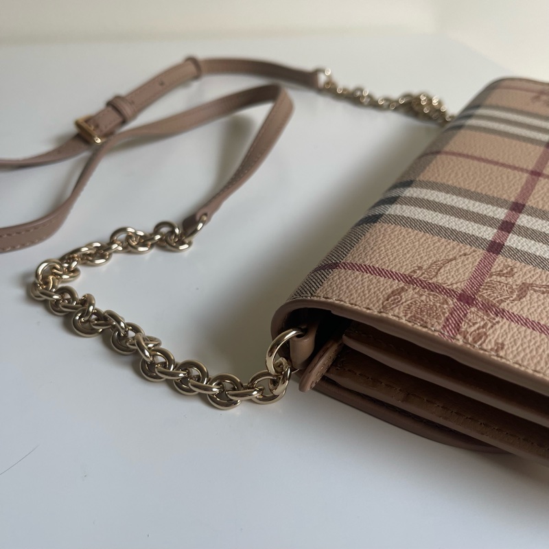 Burberry 經典格紋WOC 全新 皮革 Burberry Haymarket Check Wallet on Chain-3