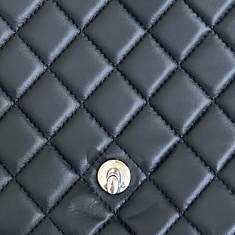 超美!Chanel Matelasse銀扣小羊皮肩背包-12