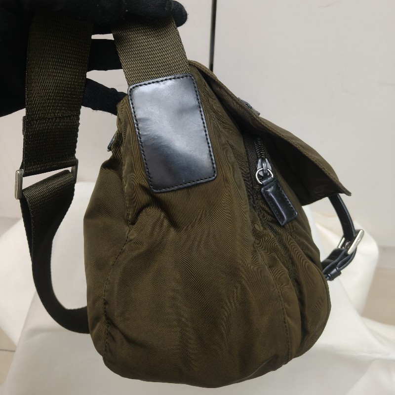 ㊣✨PRADA✨（附防塵袋）普拉達 墨綠色 帆布 皮革 口袋 郵差包 肩背包 斜背包 /二手包/二手精品🌳二手樹屋🌳-4