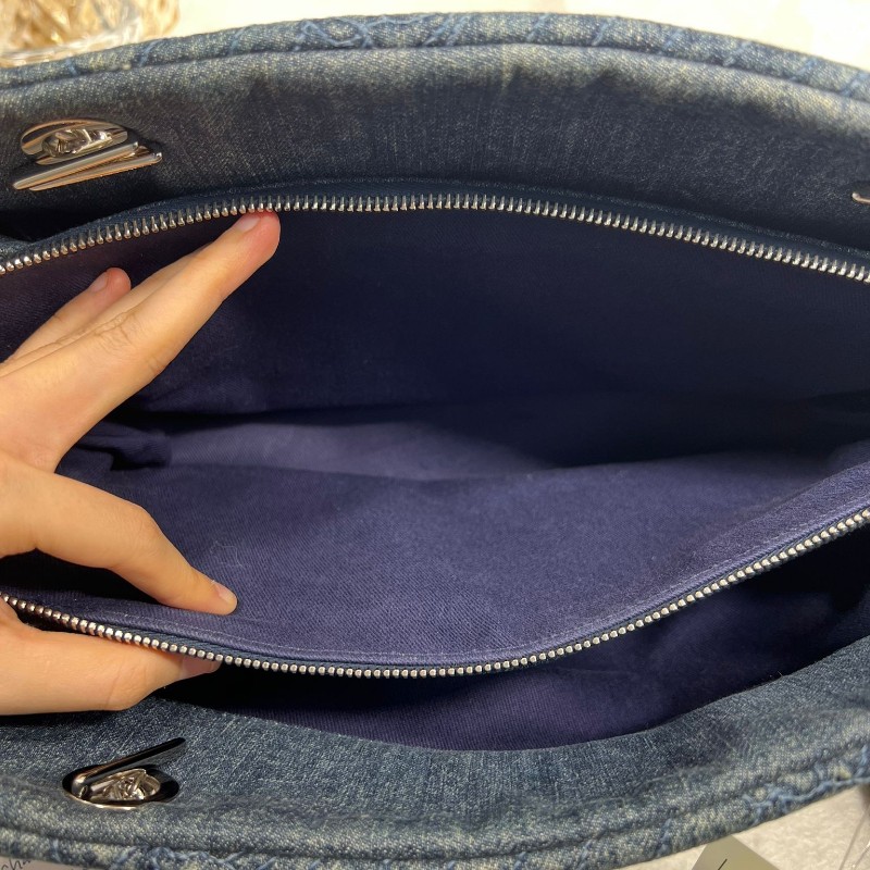 Chanel Demin chain tote bag-22