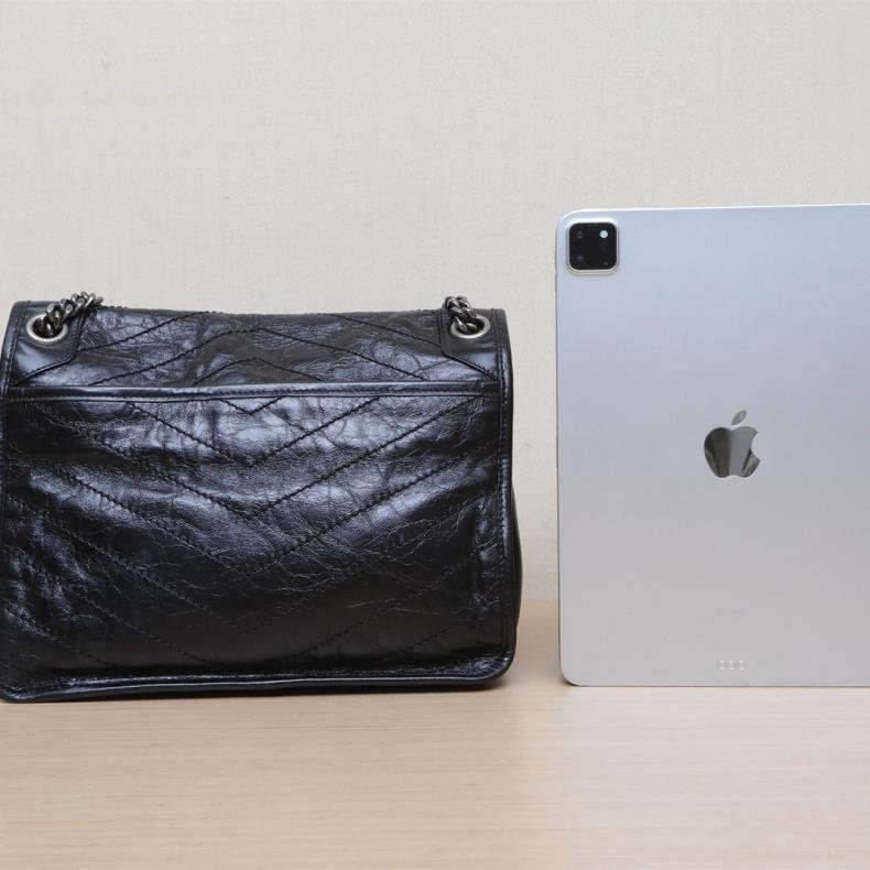 Niki 中號 28 D扣 黑色 皮革C 銀扣-1