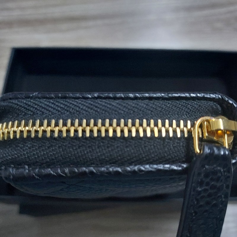 Chanel 魚子醬菱格紋黑色配淡金拉鍊銀包咭包-2