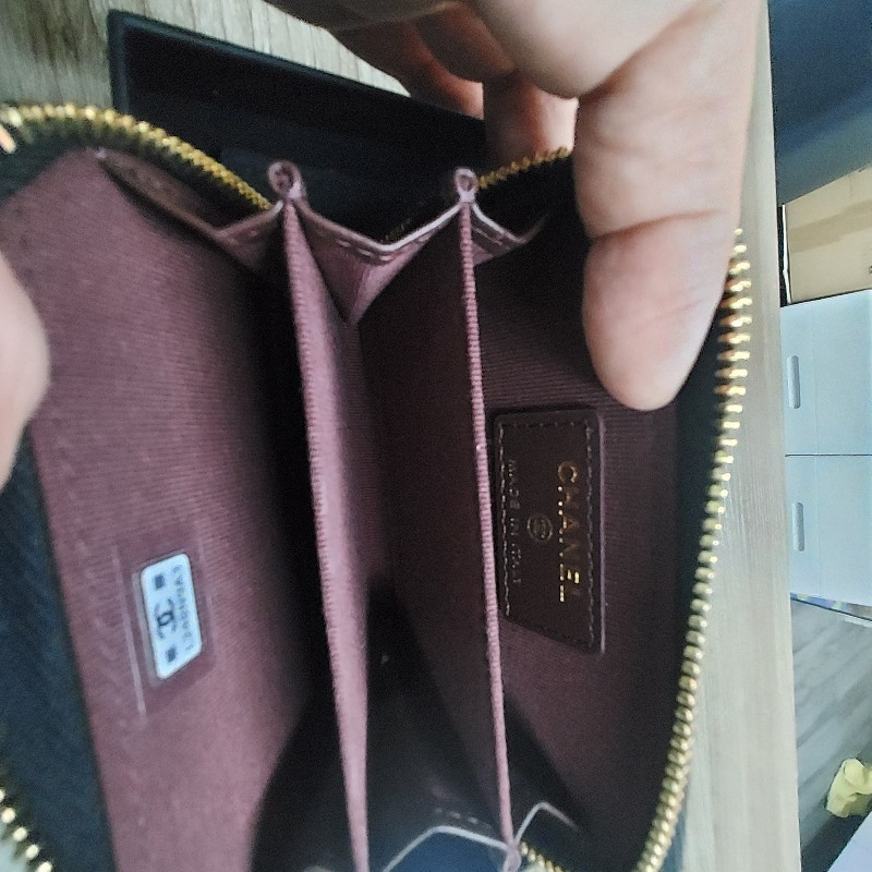 Chanel 魚子醬菱格紋黑色配淡金拉鍊銀包咭包-4