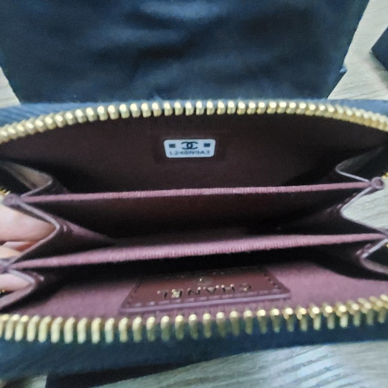 Chanel 魚子醬菱格紋黑色配淡金拉鍊銀包咭包-8