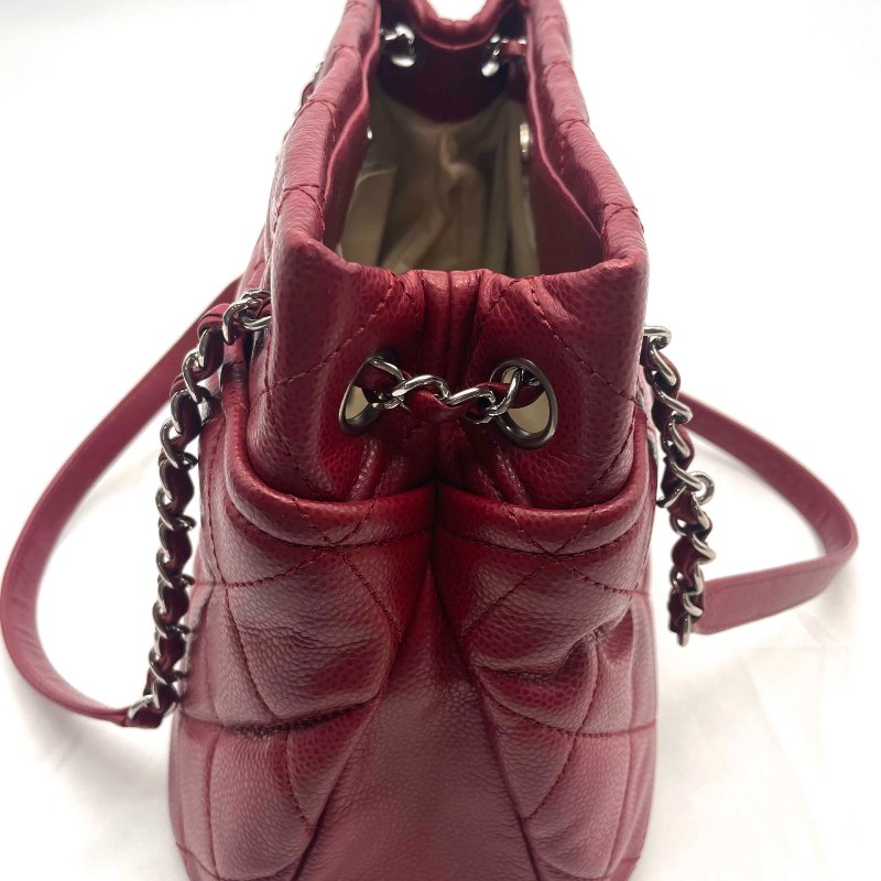 CHANEL紅銀荔枝紋Matelasse鍊帶肩背包-9