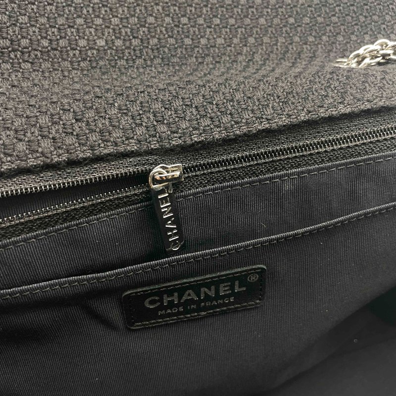 稀有收藏款 CHANEL黑色毛呢滿版水鑽雙C Logo Jumbo鍊包-10