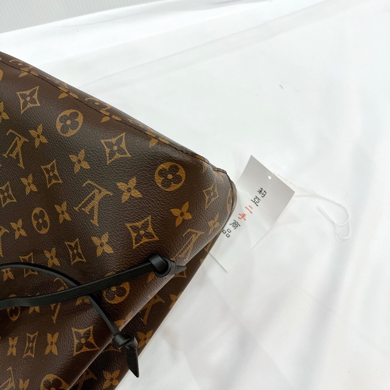 莉亞精品♡ LV M41440 Neonoe BB 老花水桶 黑色 九新美包-14