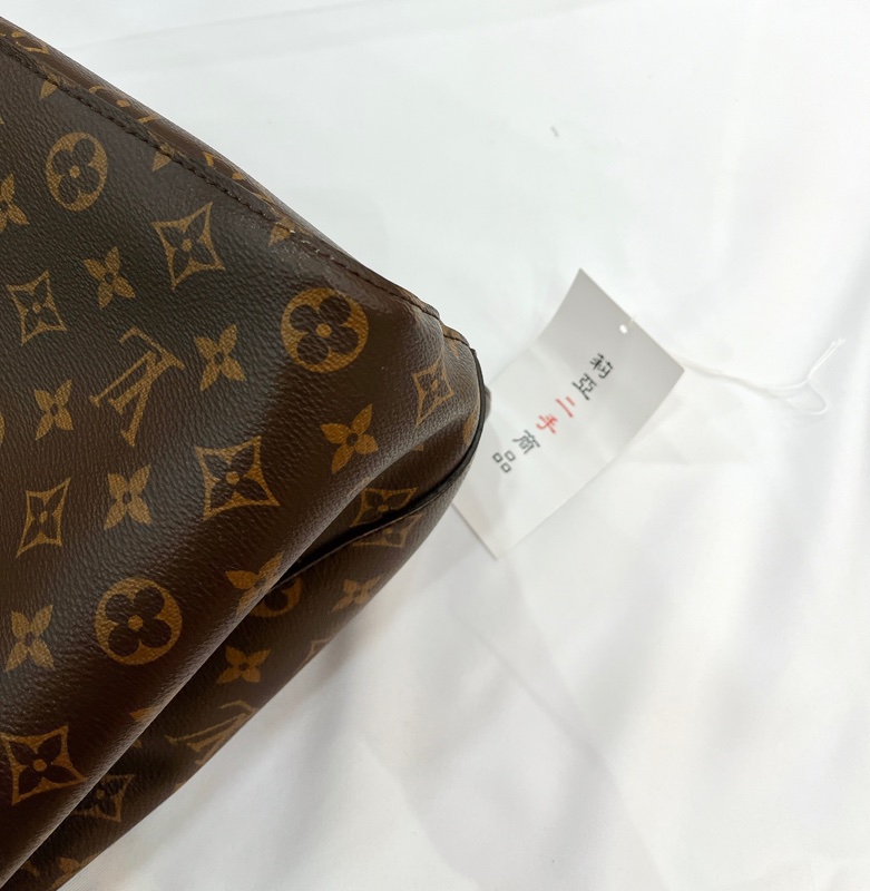 莉亞精品♡ LV M41440 Neonoe BB 老花水桶 黑色 九新美包-16