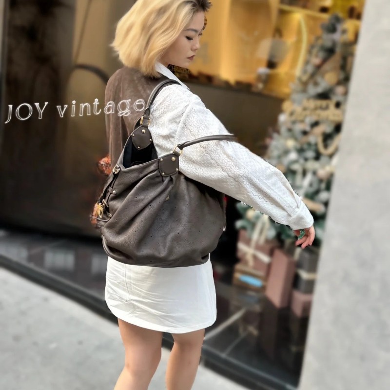 莉亞精品♡LV Mahina 金釦駝色肩背包 二手美包-1